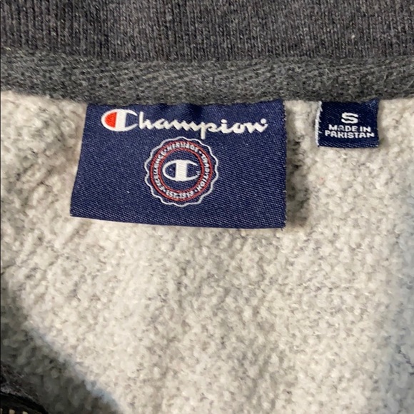 Champion sweatshirt - Picture 3 of 3